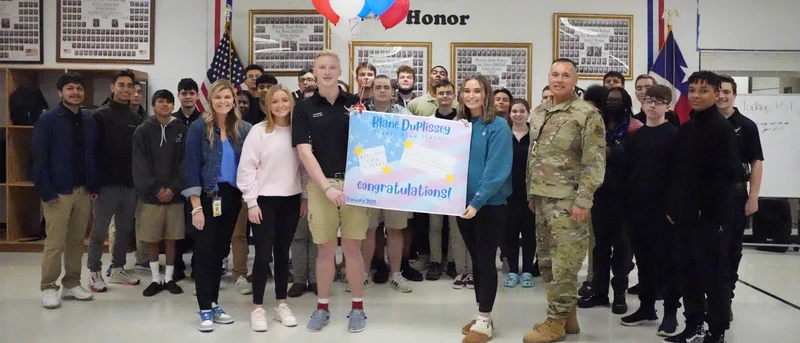 Forney High School student receives scholarship from AFJROTC