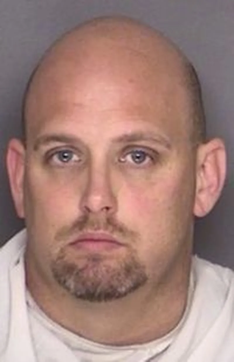 Mesquite man, former Ellis County Sheriff's Office employee, sentenced for stealing, selling firearms