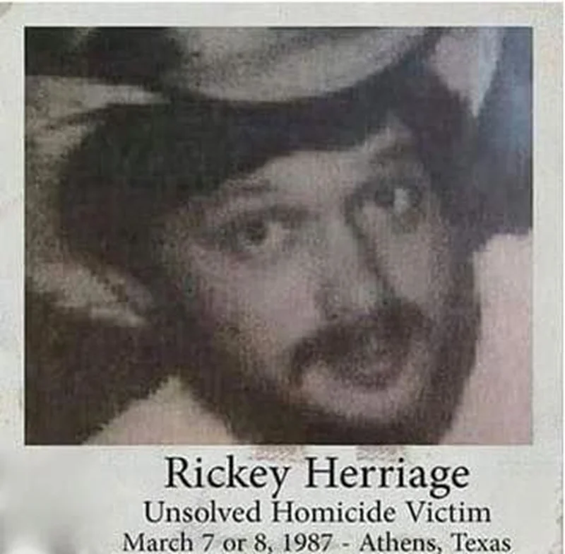 Family, crime stoppers offer $15,000 reward in 32-year-old cold case murder