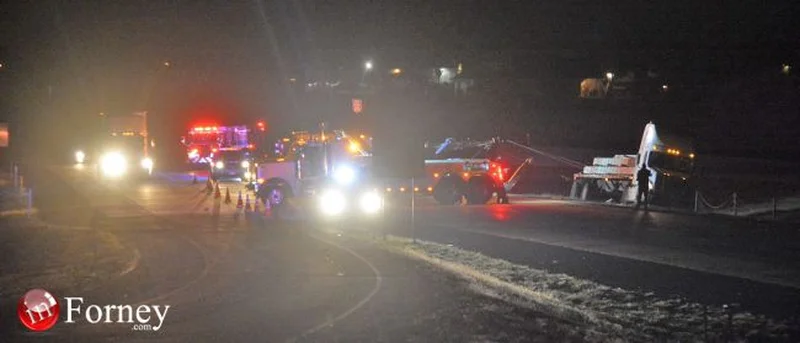 Westbound Interstate 20 closed after 18-wheeler strikes cable median