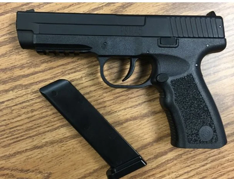 Juvenile "taunted" Seagoville police with toy replica handgun
