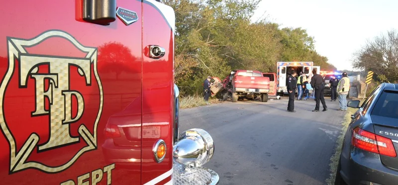Man entrapped, critically injured in Terrell crash