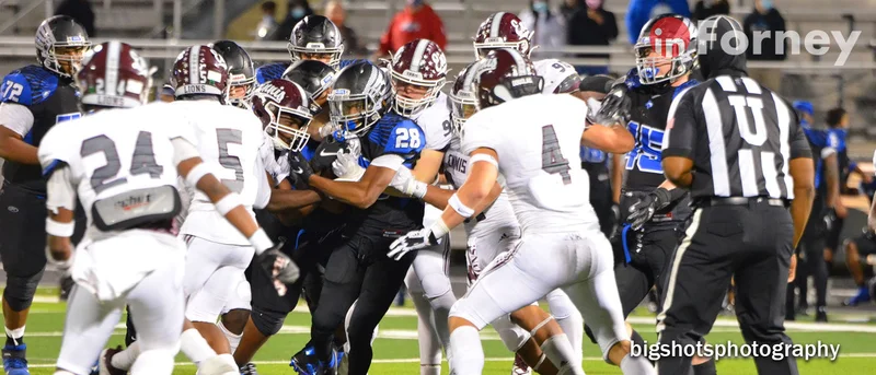 Falcons weather early storm but can’t capitalize on golden opportunities in 38-14 loss to No. 1 Ennis
