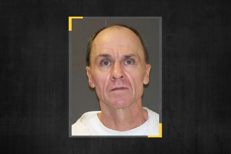 Judge halts execution for man convicted of killing two Henderson County deputies