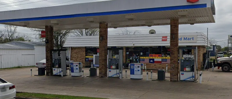Search warrant execution at gas station reveals illegal gambling place, illegal narcotics, other violations