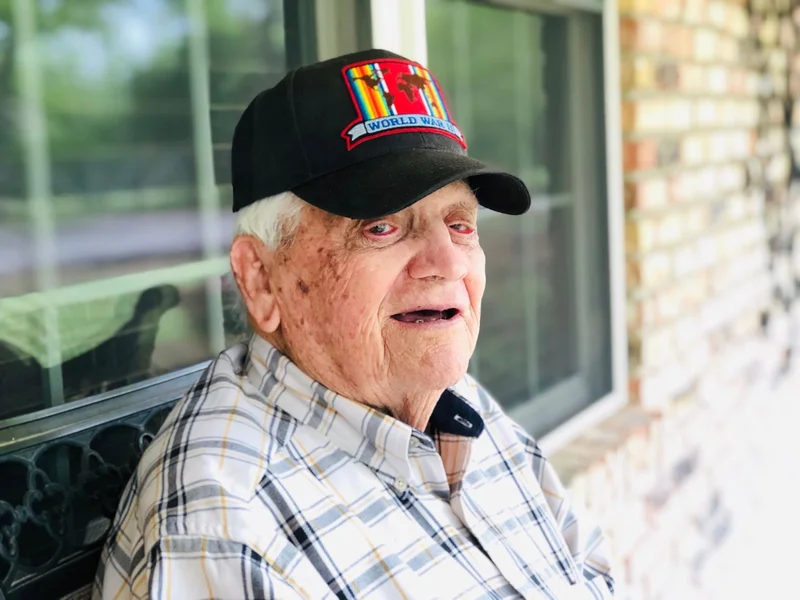 Texas' oldest working banker turns 95 today