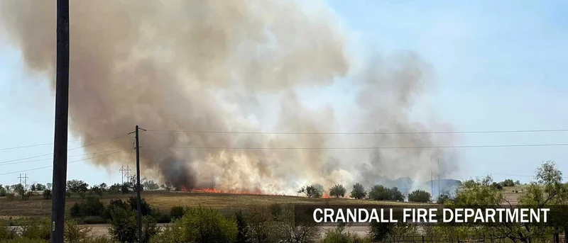 Multiple fire departments tackle large grass fire in Kaufman County