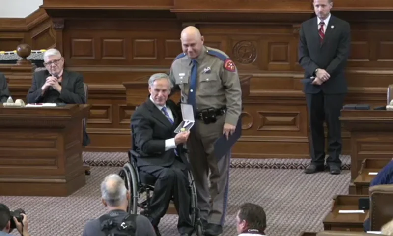 Governor Abbott presents 2018 Star of Texas Awards; several with ties to Kaufman Co.