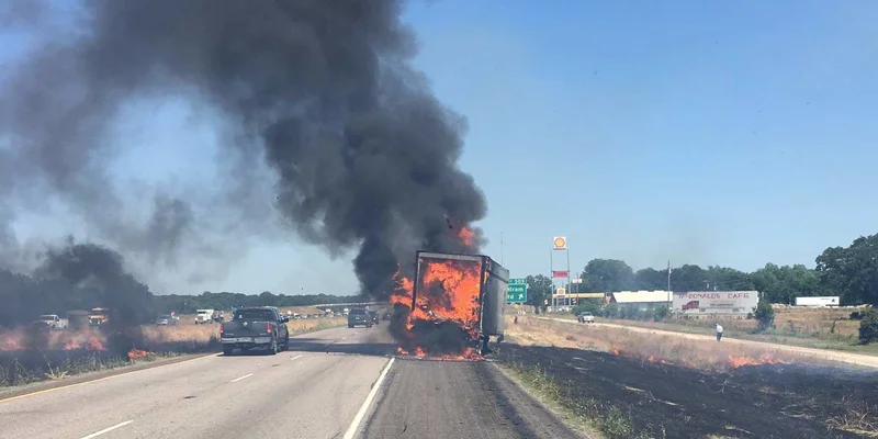 Major delays on eastbound Interstate 20 due to UPS trailer fire, grass fires