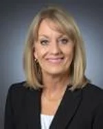 Becky Dobbs Headshot