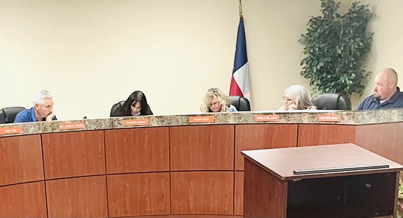 Kemp ISD Board unanimously approves trustee resignation, moves toward undisclosed settlement agreement with TEA