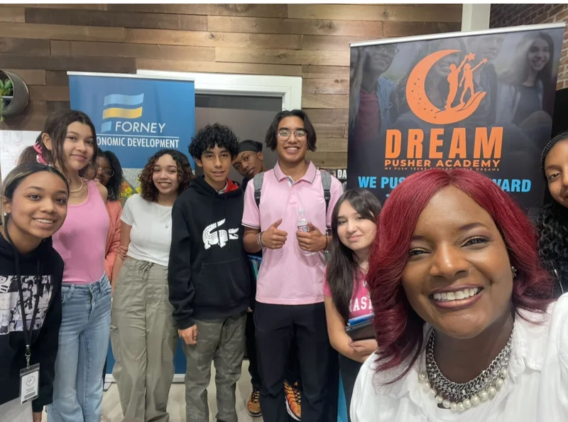 Jeronda Marks’ Dream Pusher Academy Helps Teens Discover Confidence and Purpose
