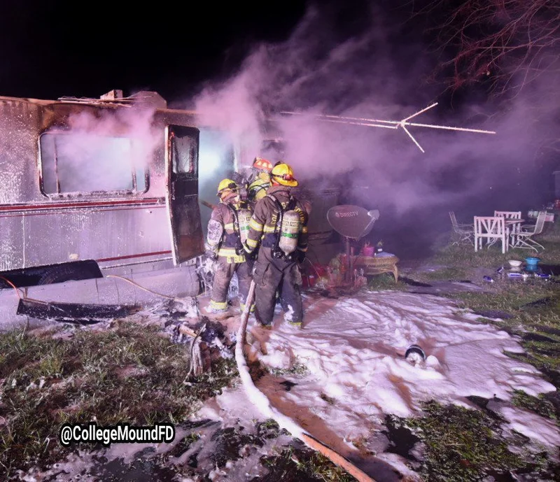Kaufman County family displaced in overnight fire